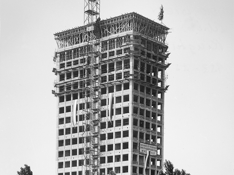 Errichtung des Wiener Ringturms